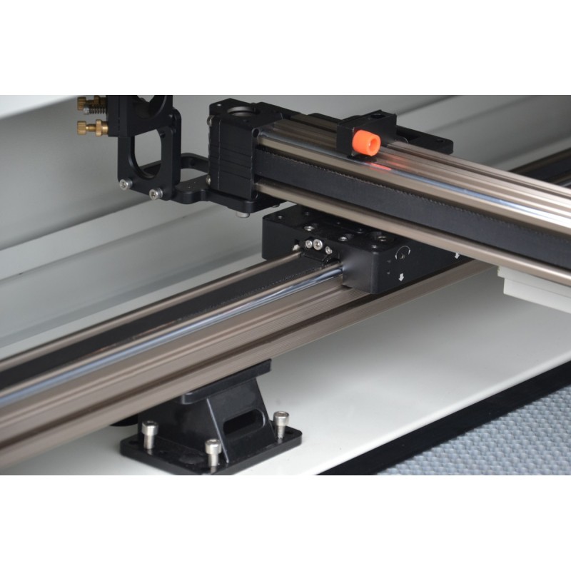 CO2-Laserschneid- und Graviermaschine CORMAK LC1612ZD2 – 2 Laserköpfe