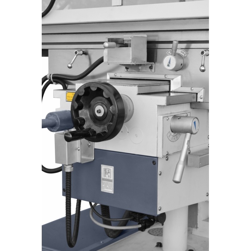 UNIVERSALE FRÄSMASCHINE UWF 130 SERVO