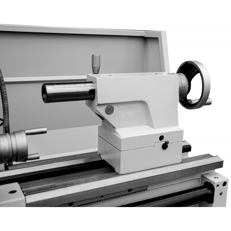 Konventionelle Universaldrehmaschine CORMAK GRAND 420x1500 + Drehmeißel + mitlaufende Spitze