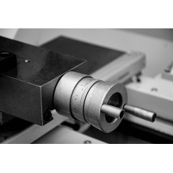 Konventionelle Universaldrehmaschine CORMAK GRAND 420x1500 + Drehmeißel + mitlaufende Spitze