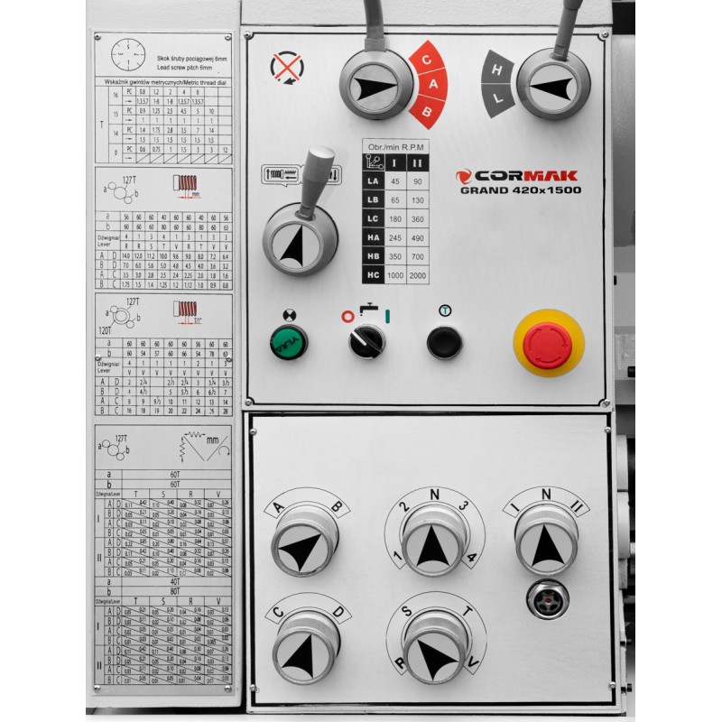 Konventionelle Universaldrehmaschine CORMAK GRAND 420x1500 + Drehmeißel + mitlaufende Spitze