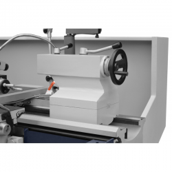 Konventionelle Universaldrehmaschine CORMAK 500 x 1500/65 + Drehmeißel + mitlaufende Spitze