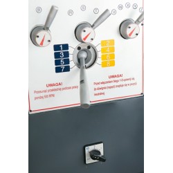Konventionelle Universaldrehmaschine CORMAK 410x1000 mit 3-Achs-Digitalanzeige