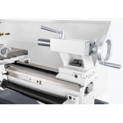 Konventionelle Universaldrehmaschine CORMAK TYTAN 250x750 PRO 400V mit Untergestell