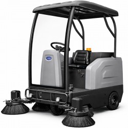 Aufsitzkehrmaschine CORMAK ZP13000 mit Sprühsystem | CORMAK