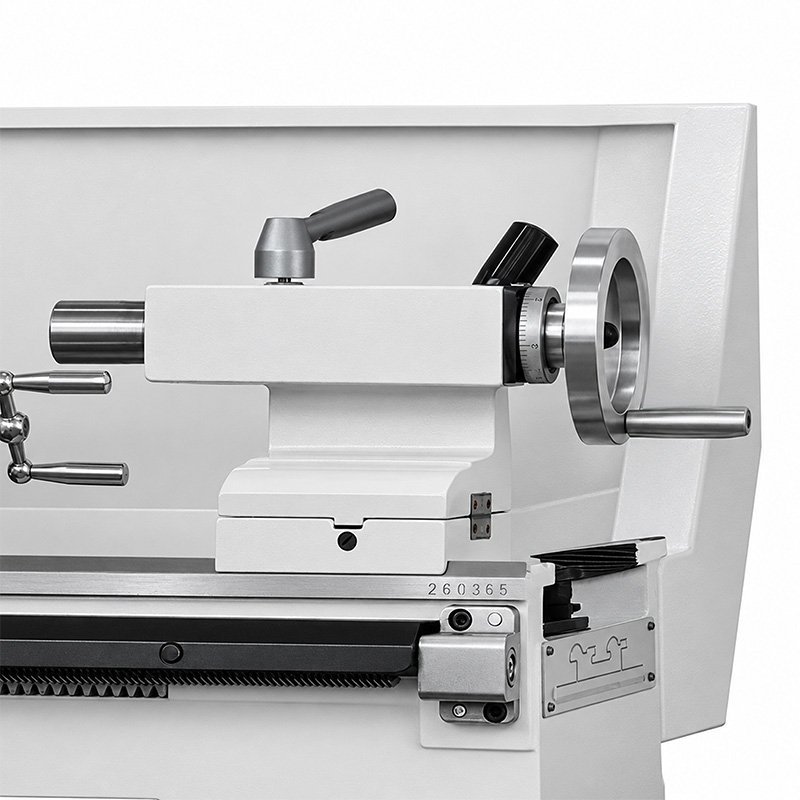 Konventionelle Universaldrehmaschine CORMAK TYTAN 210x520 230V + Satz Drehmeißel | Hersteller CORMAK