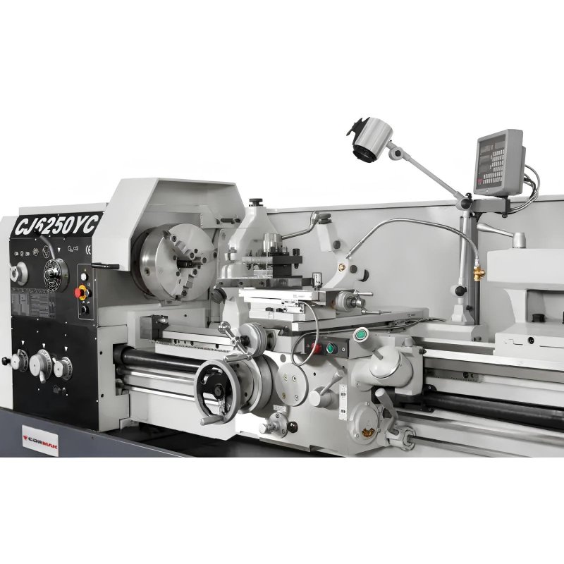 Konventionelle Universaldrehmaschine CORMAK 500 x 1500YC + Drehmeißel + mitlaufende Spitze