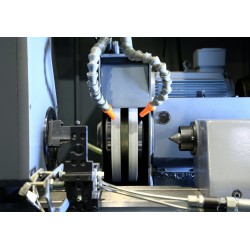 CNC-Rundschleifmaschine CORMAK MSC750 für Wellen